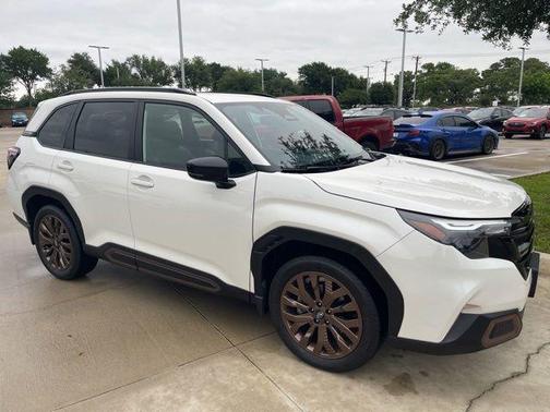 Crystal White Pearl 2025 Subaru Forester Sport