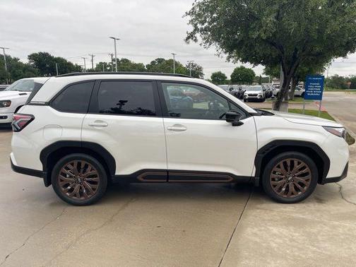 Crystal White Pearl 2025 Subaru Forester Sport