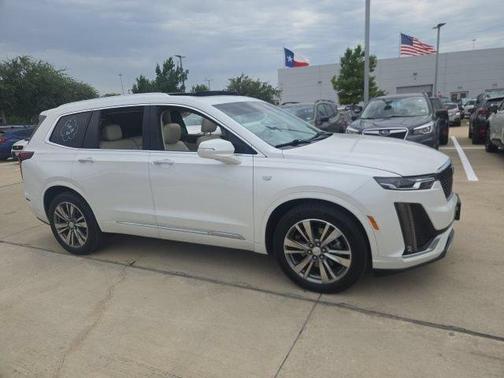 Crystal White Tri-Coat 2021 Cadillac XT6 Premium Luxury FWD