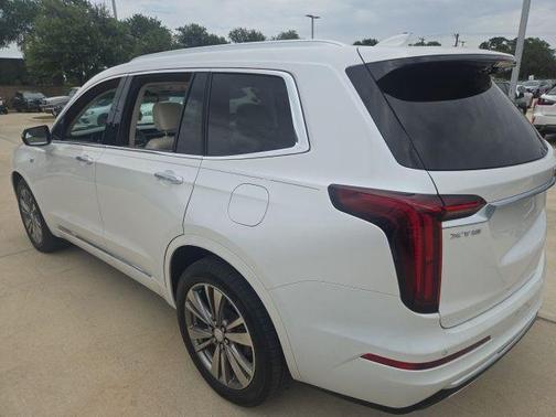 Crystal White Tri-Coat 2021 Cadillac XT6 Premium Luxury FWD