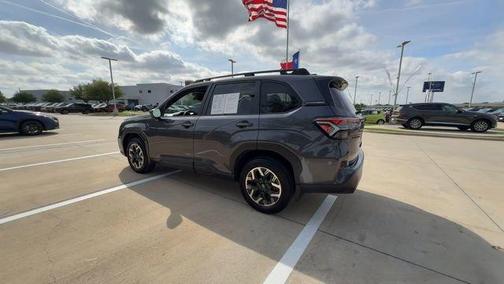 Magnetite Gray Metallic 2025 Subaru Forester Premium