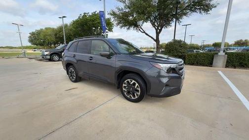 Magnetite Gray Metallic 2025 Subaru Forester Premium