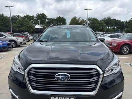 Crystal Black Silica 2022 Subaru Ascent Limited 7-Passenger