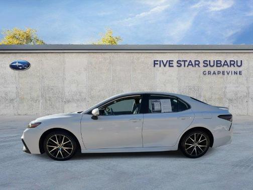 Wind Chill Pearl 2023 Toyota Camry SE