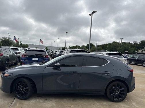 2022 Mazda Mazda3 Carbon Edition