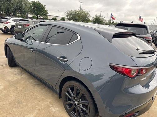 2022 Mazda Mazda3 Carbon Edition
