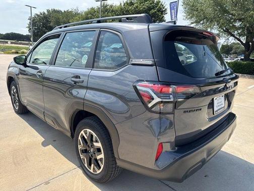 2025 Subaru Forester Base