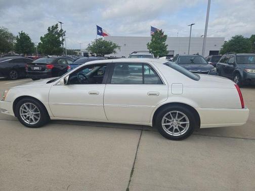 White Diamond Tri-Coat 2010 Cadillac DTS W/1SC