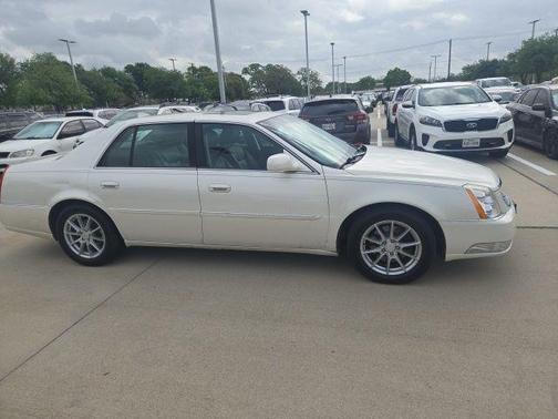 White Diamond Tri-Coat 2010 Cadillac DTS W/1SC