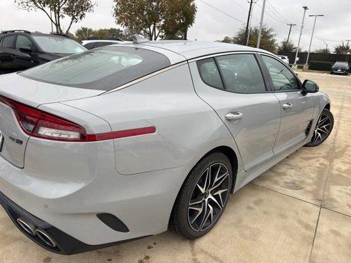 2022 Kia Stinger GT-Line