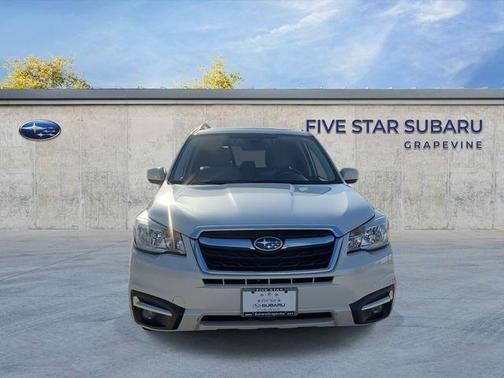 Crystal White Pearl 2017 Subaru Forester 2.5i Premium