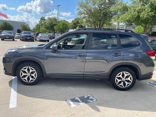 Magnetite Gray Metallic 2023 Subaru Forester Premium
