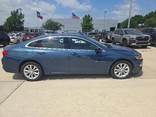 Lakeshore Blue Metallic 2025 Chevrolet Malibu LT