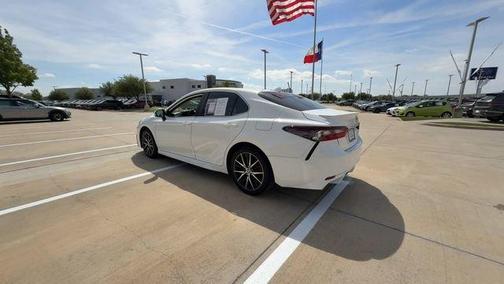 White 2022 Toyota Camry SE
