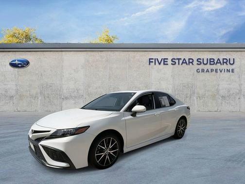 White 2022 Toyota Camry SE