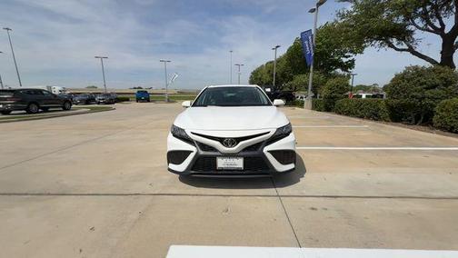 White 2022 Toyota Camry SE