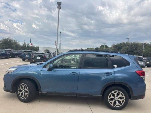 Horizon Blue Pearl 2022 Subaru Forester Premium
