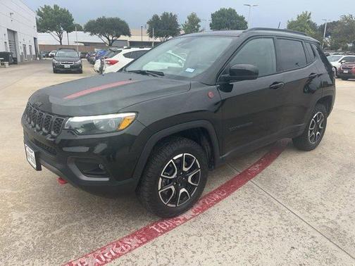 2025 Jeep Compass Trailhawk