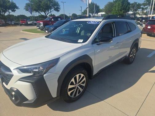 Crystal White Pearl 2025 Subaru Outback Premium