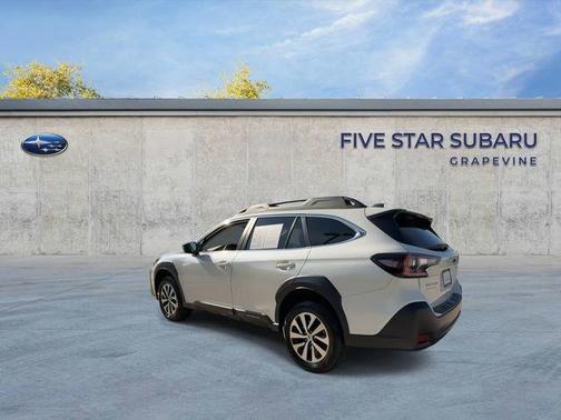 Crystal White Pearl 2025 Subaru Outback Premium