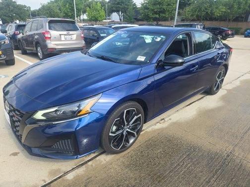 Deep Blue Pearl 2024 Nissan Altima 2.5 SR
