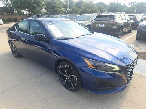 Deep Blue Pearl 2024 Nissan Altima 2.5 SR