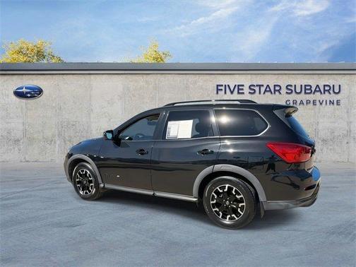 2020 Nissan Pathfinder SL