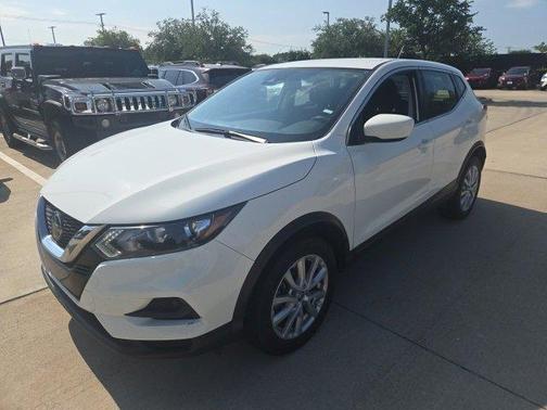 2022 Nissan Rogue Sport S