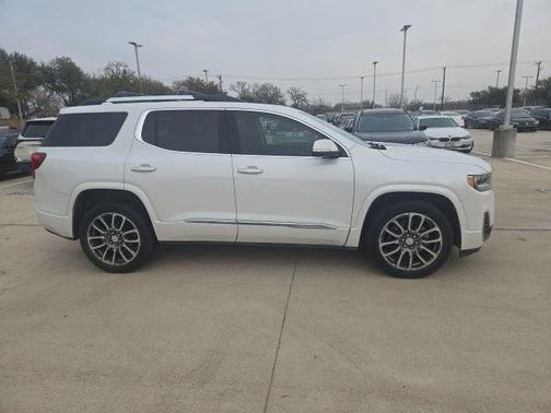 2020 GMC Acadia Denali