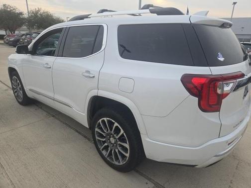 2020 GMC Acadia Denali