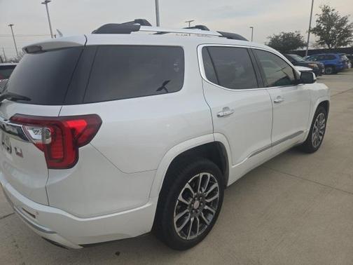 2020 GMC Acadia Denali
