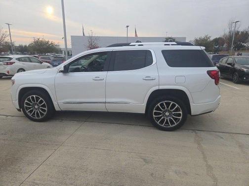 2020 GMC Acadia Denali