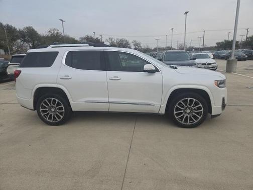 2020 GMC Acadia Denali