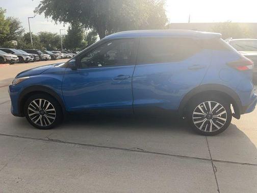 Electric Blue Metallic 2022 Nissan Kicks SV