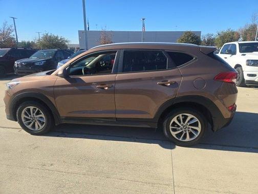 2016 Hyundai TUCSON SE
