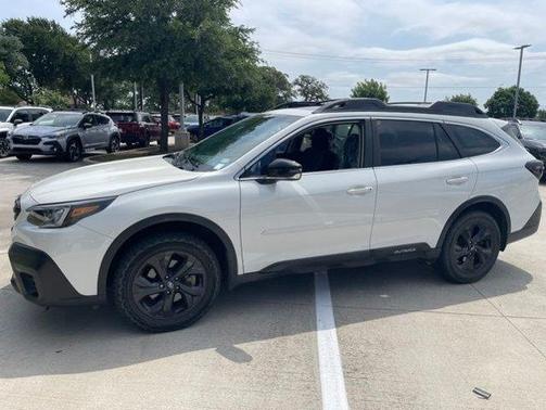 Crystal White Pearl 2021 Subaru Outback Onyx Edition XT