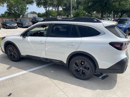 Crystal White Pearl 2021 Subaru Outback Onyx Edition XT