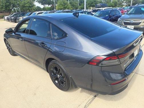 Meteorite Gray Metallic 2025 Honda Accord SE