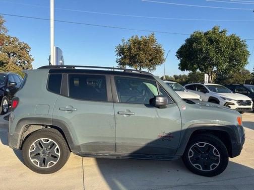2016 Jeep Renegade Trailhawk