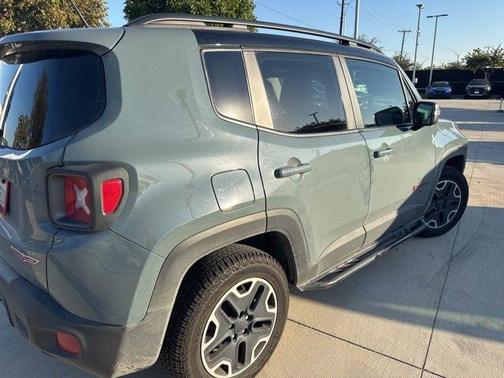 2016 Jeep Renegade Trailhawk