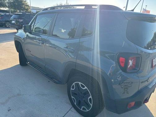 2016 Jeep Renegade Trailhawk