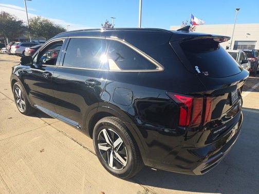 2023 Kia Sorento S