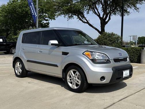 2010 Kia Soul +