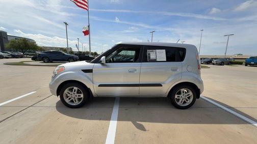 2010 Kia Soul +