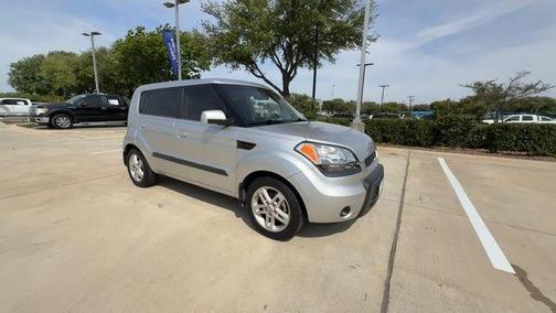 2010 Kia Soul +