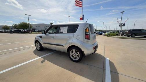 2010 Kia Soul +