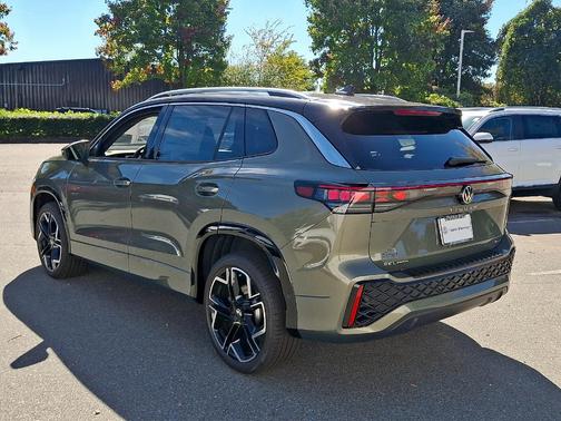 Avocado Green W/Black Roof 2026 Volkswagen Tiguan 2.0T SEL R-Line Turbo