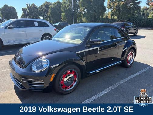 Deep Black Pearl Effect 2018 Volkswagen Beetle 2.0T SE