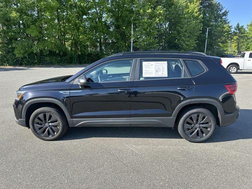 Deep Black Pearl Effect 2023 Volkswagen Taos 1.5T S