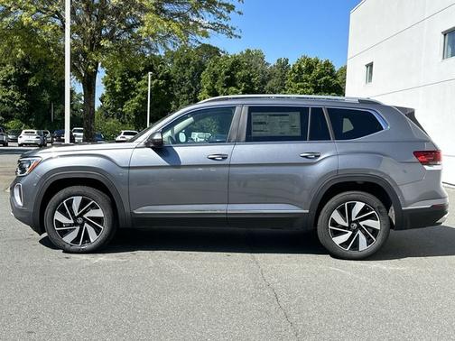 Platinum Gray Metallic 2024 Volkswagen Atlas 2.0T SEL